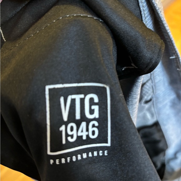 Vintage 1946 Men’s 36” Hybrid Performance Shorts, Gray with Fine White Pinstripe - Picture 5 of 8